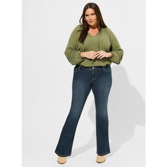 Torrid Jeans Womens 20W Short Luxe Slim Baby Boot Mid-Rise Bootcut 20WS 20WP - Picture 3 of 12